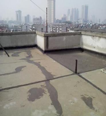 浦东漏水维修 楼顶漏水是什么原因，楼顶漏水维修方法是什么?